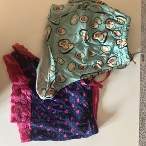 Set of two small patterned pajama shorts